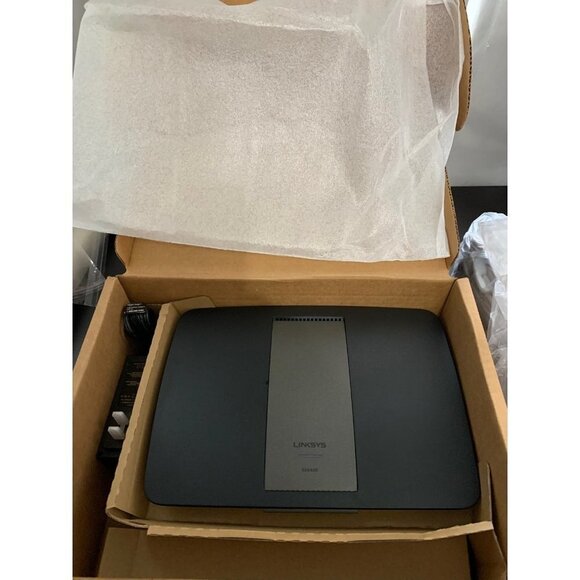 Linksys AC1600 Wi-Fi Wireless Dual-Band+ Router with Gigabit & USB Ports - Picture 4 of 11